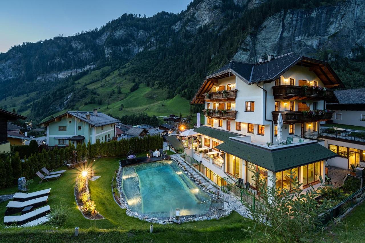 Naturhotel Huettenwirt Im Grossarltal Hüttschlag Εξωτερικό φωτογραφία