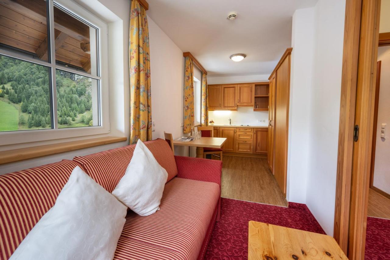 Naturhotel Huettenwirt Im Grossarltal Hüttschlag Εξωτερικό φωτογραφία